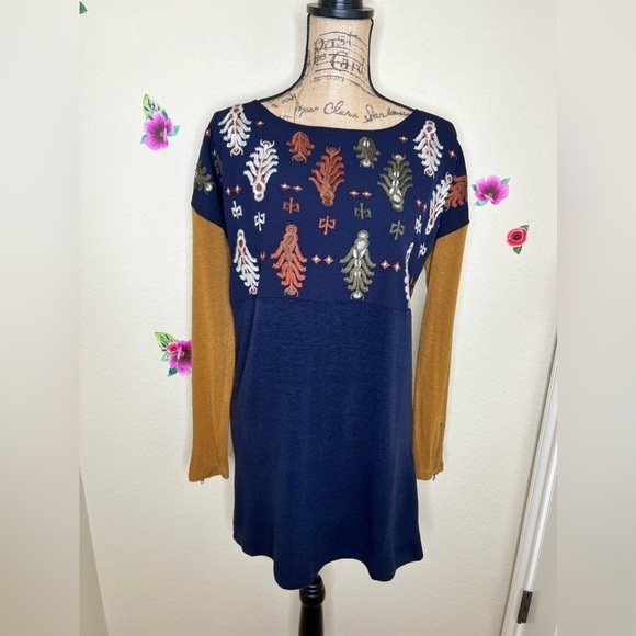 THML Dresses & Skirts - THML Embroidered Sweater Navy & Gold Long Sleeve Tunic Dress Size M